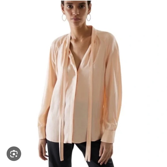 COS Tie Neck Light Peach Cupro Pussycat Women's Cream Blouse. Size 6 - Picture 1 of 13